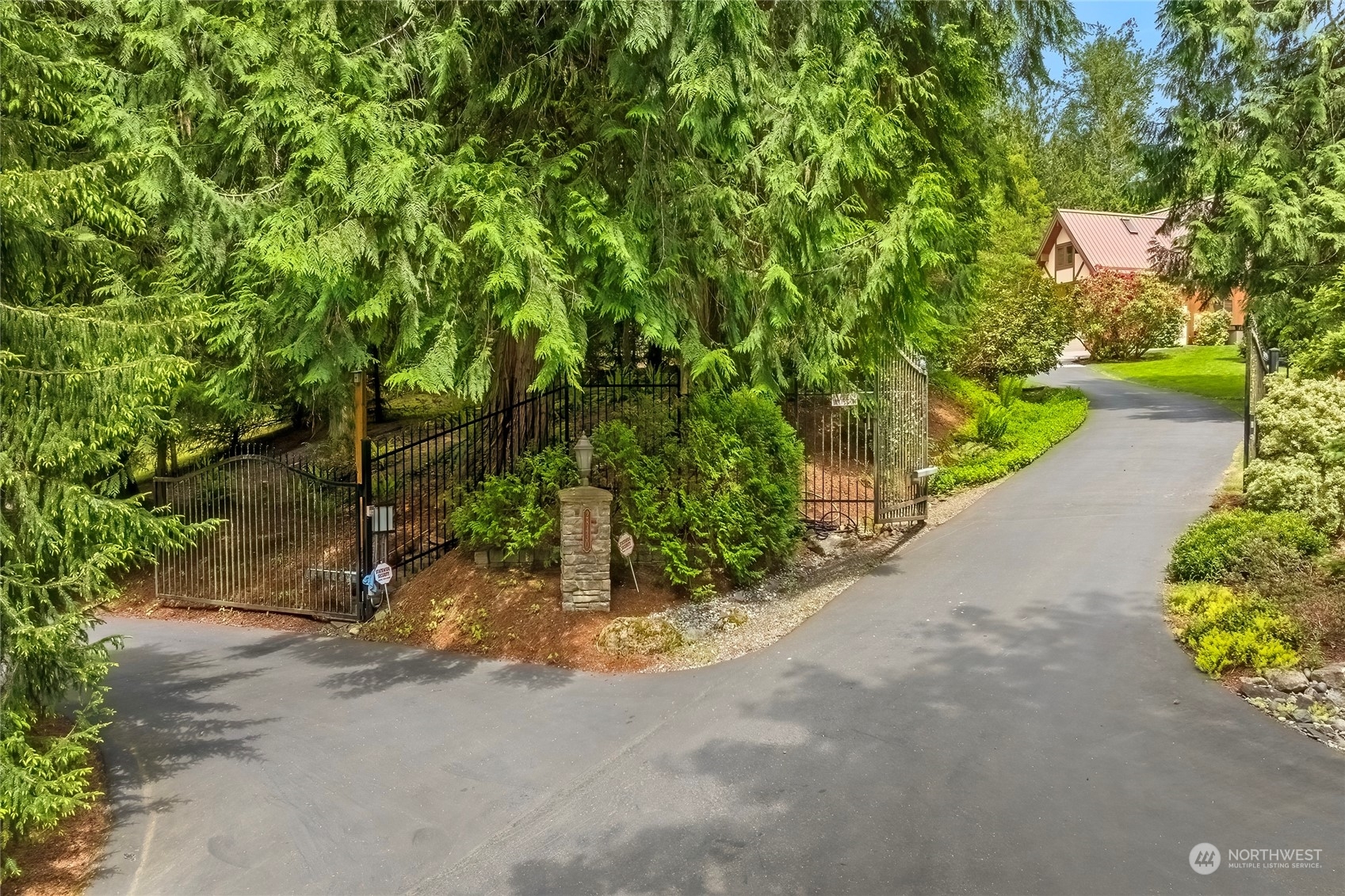 Property Photo: 28430 NE 47th Place WA 98053