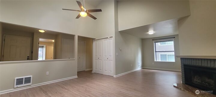 Property Photo: 12221 100th Avenue NE B-201 WA 98034