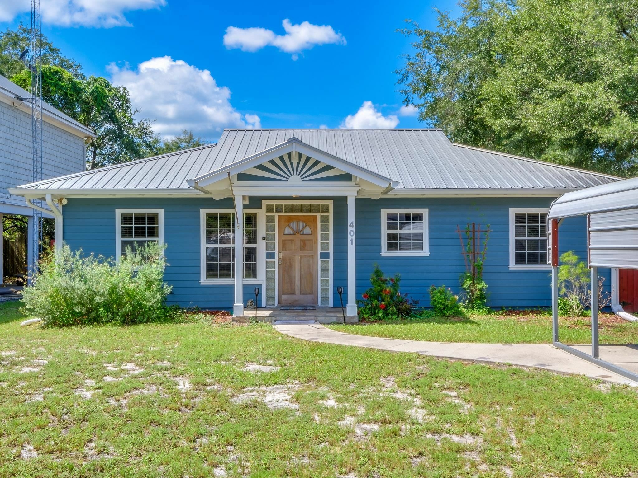 Property Photo:  401 NW 12th Street  FL 32322 