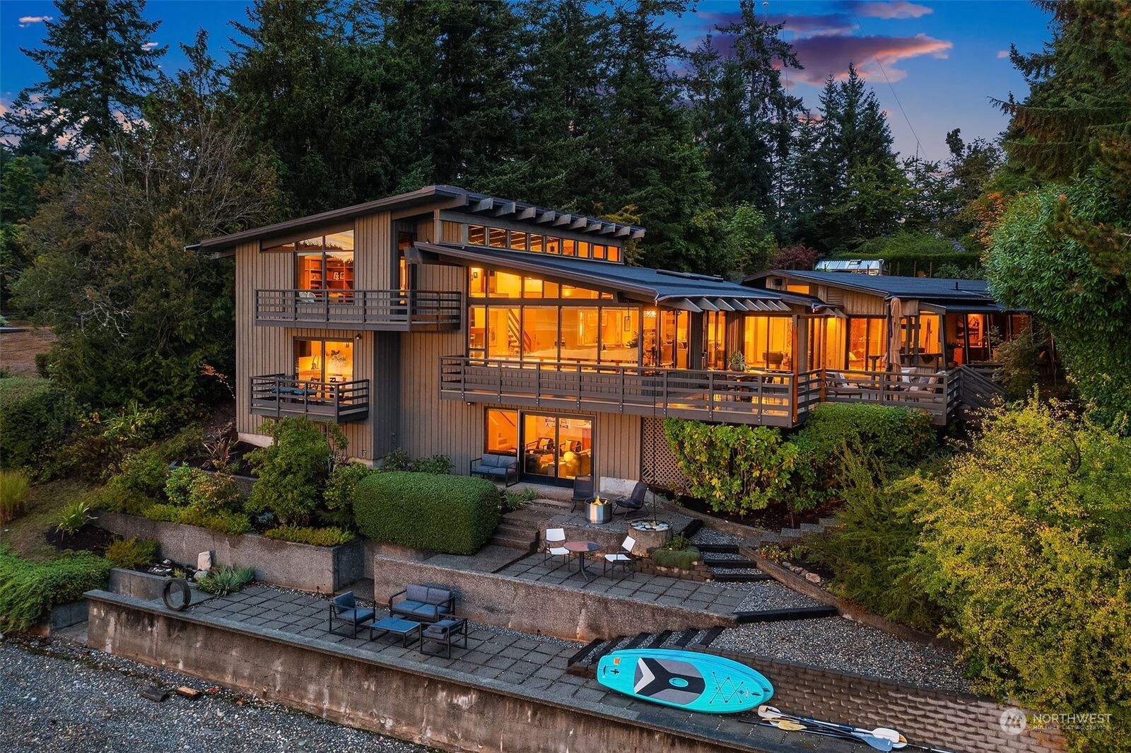 House for sale in Vashon 23001 Kingsbury Road SW, Vashon, WA 98070