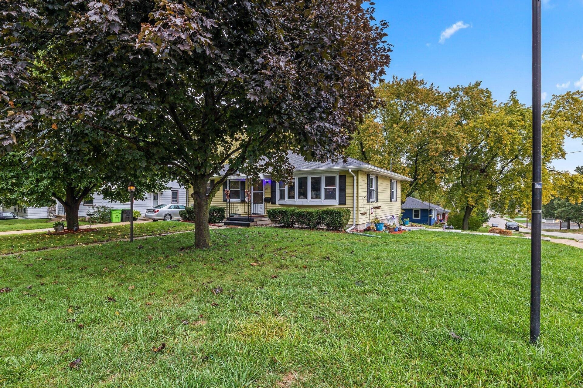 Property Photo:  534 Cedar St  WI 53027 