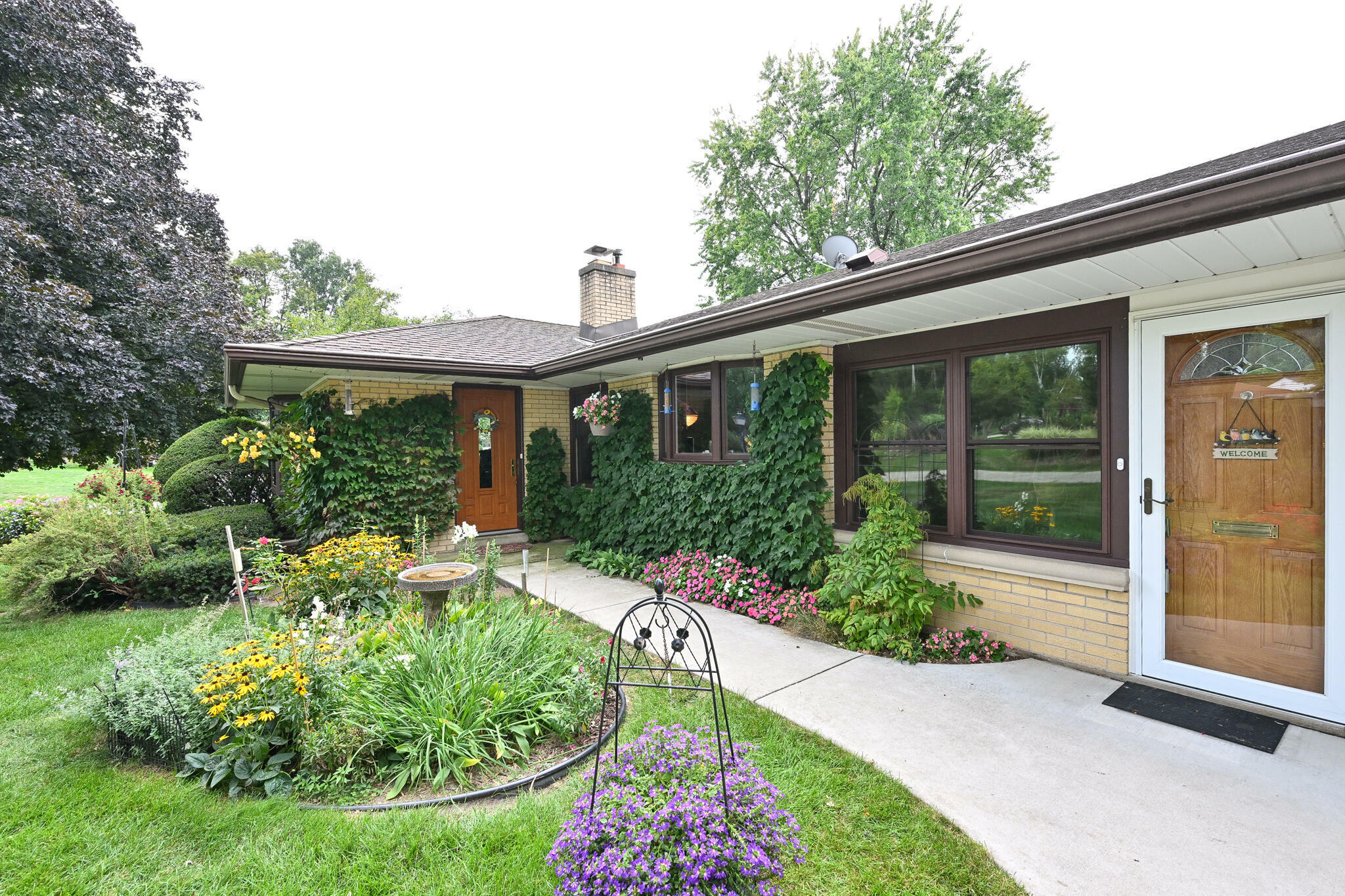 Property Photo: 503 Rosedale Dr WI 53092