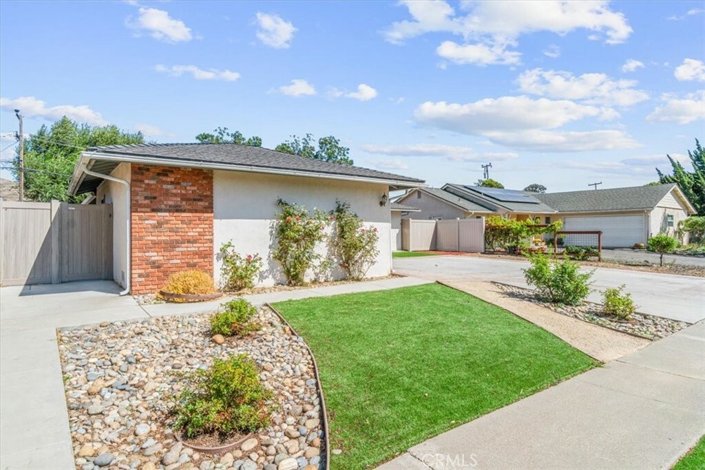 Property Photo:  1518 Balboa Street  CA 93405 