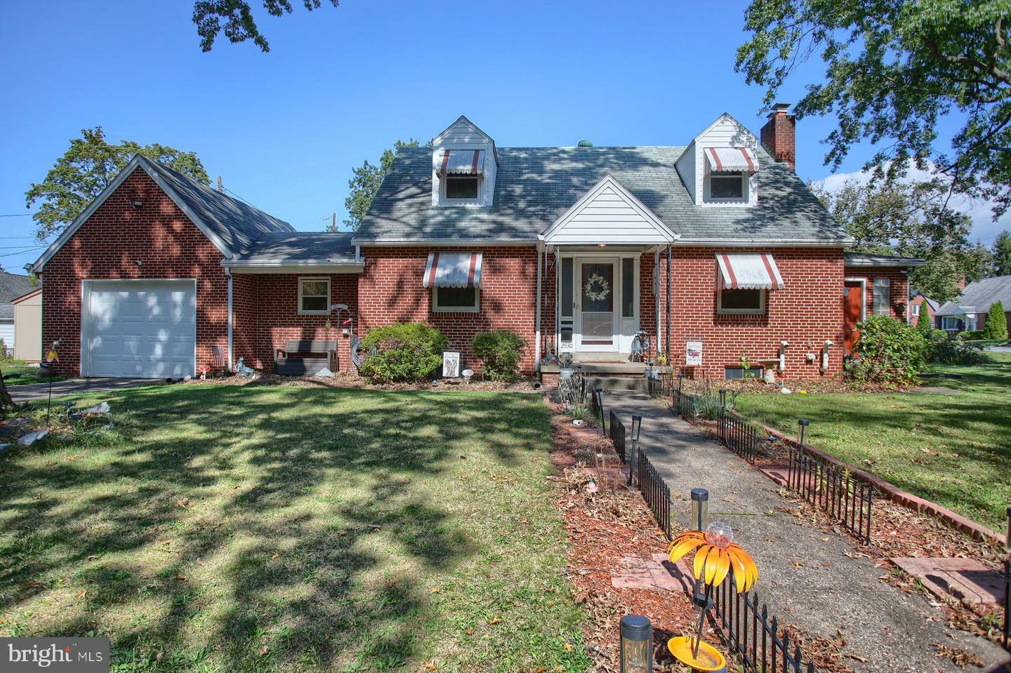 Property Photo:  2930 Birch Street  PA 17109 