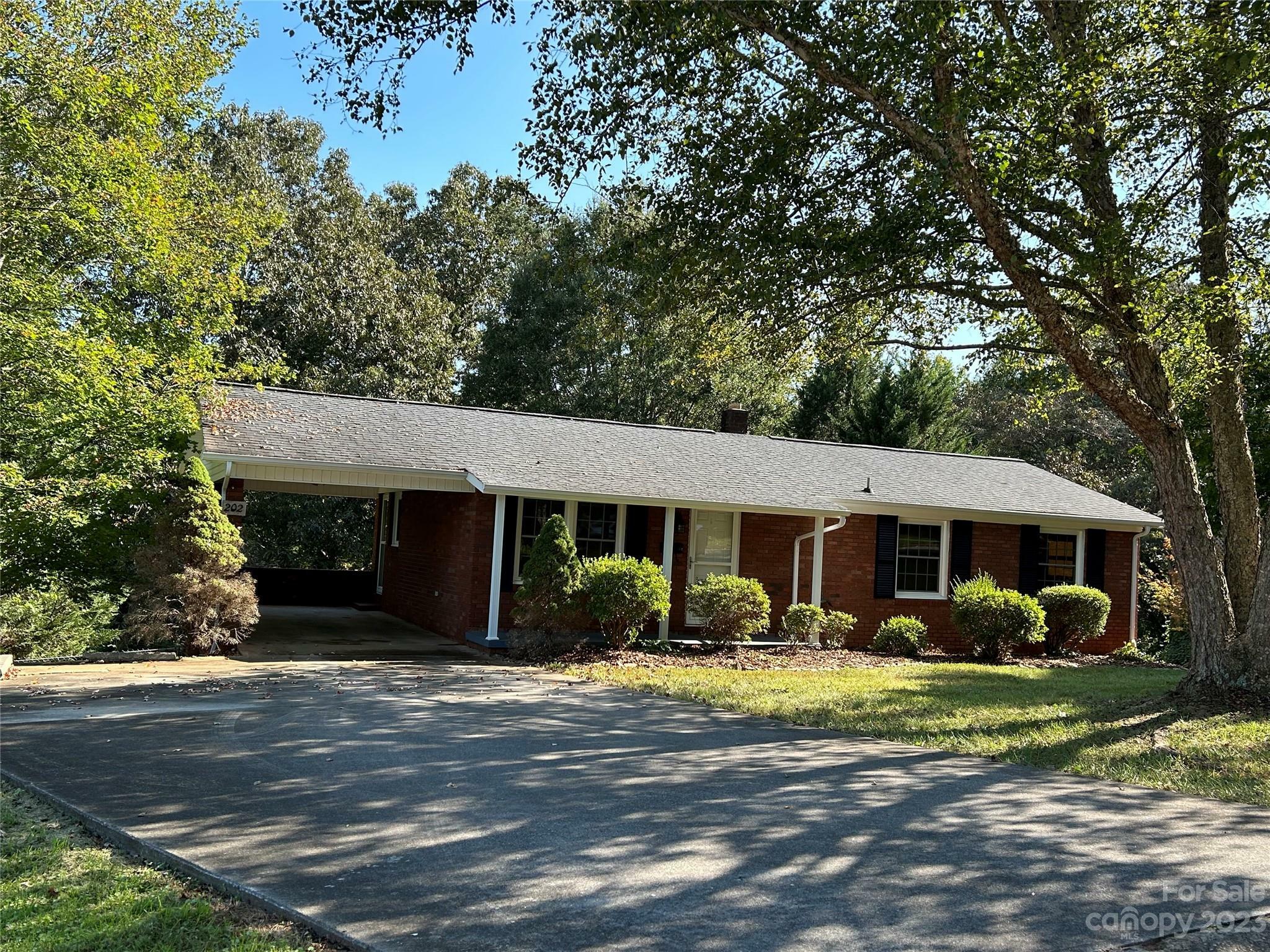 Property Photo:  202 Willowbrook Drive  NC 28655 