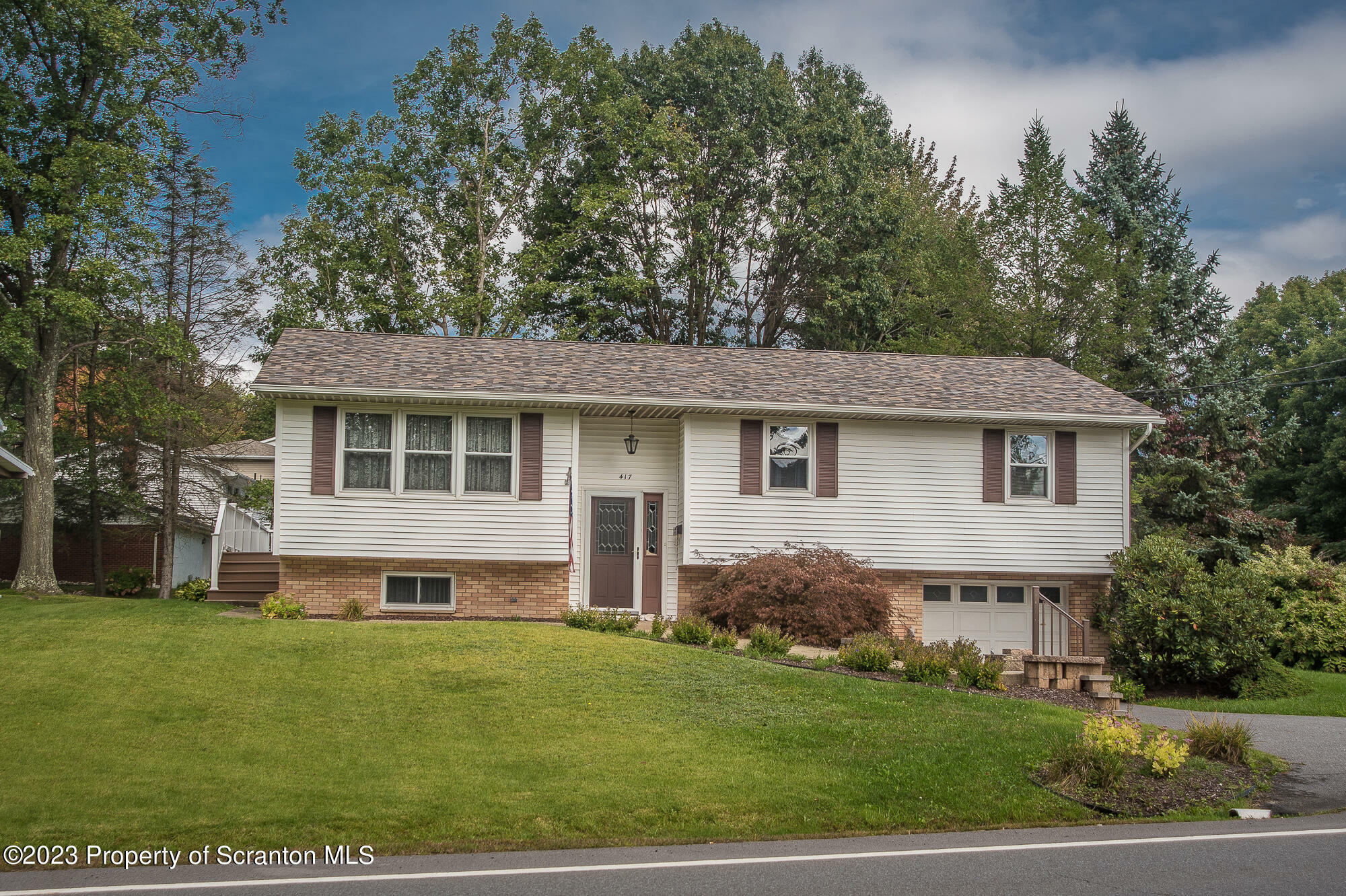 417 Kennedy Drive  Archbald PA 18403 photo