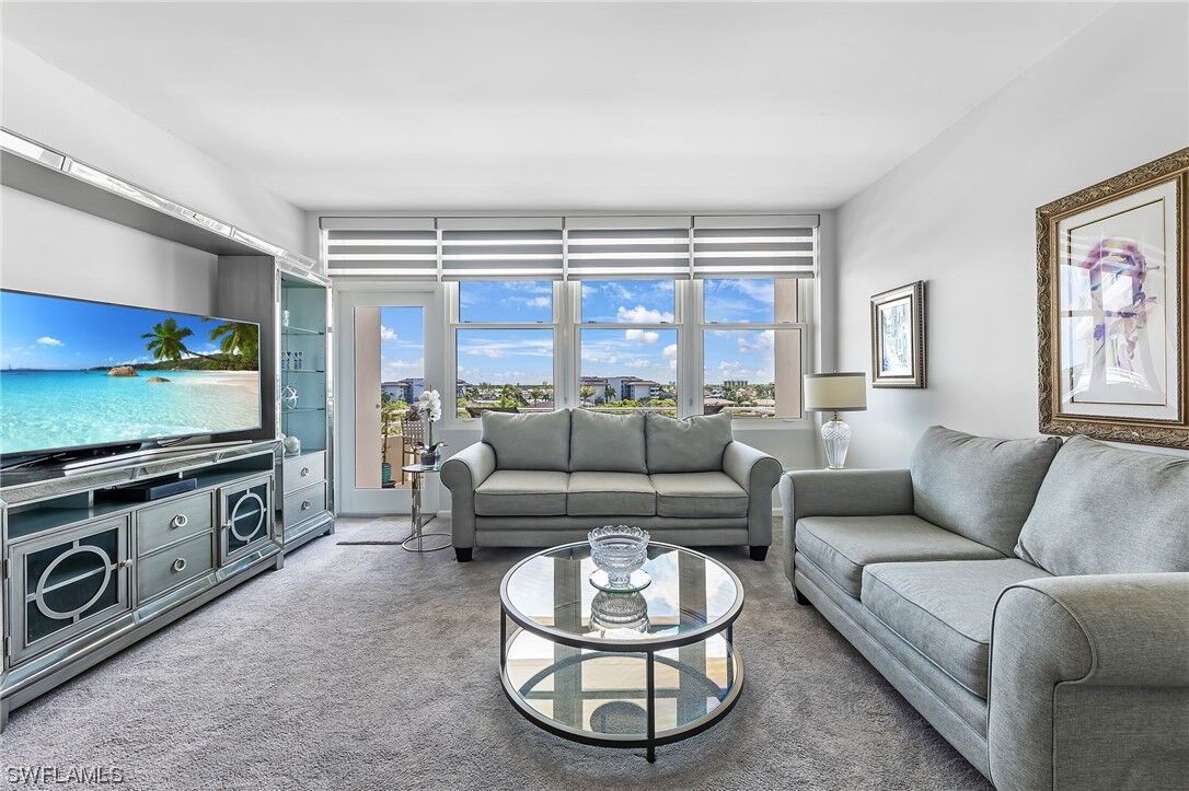 Property Photo: 240 Seaview Court 613 FL 34145