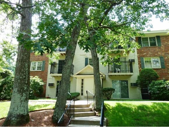 Property Photo:  1 Oak Hill Lane U111  NH 03062 