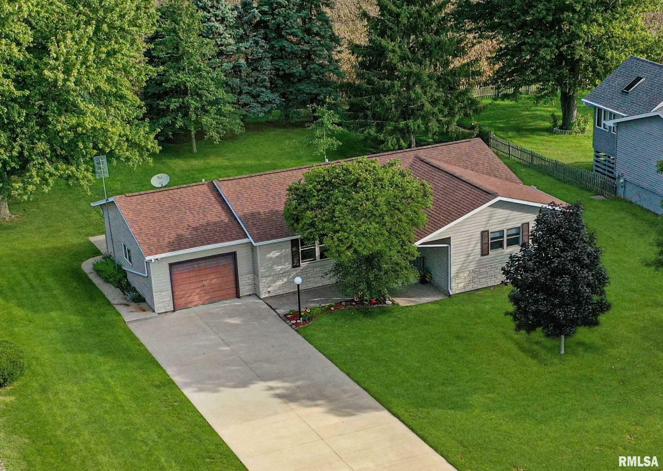 Property Photo: 31 Melody Lane IL 61540