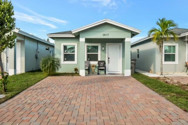 Property Photo:  3417 Saranac Avenue  FL 33409 