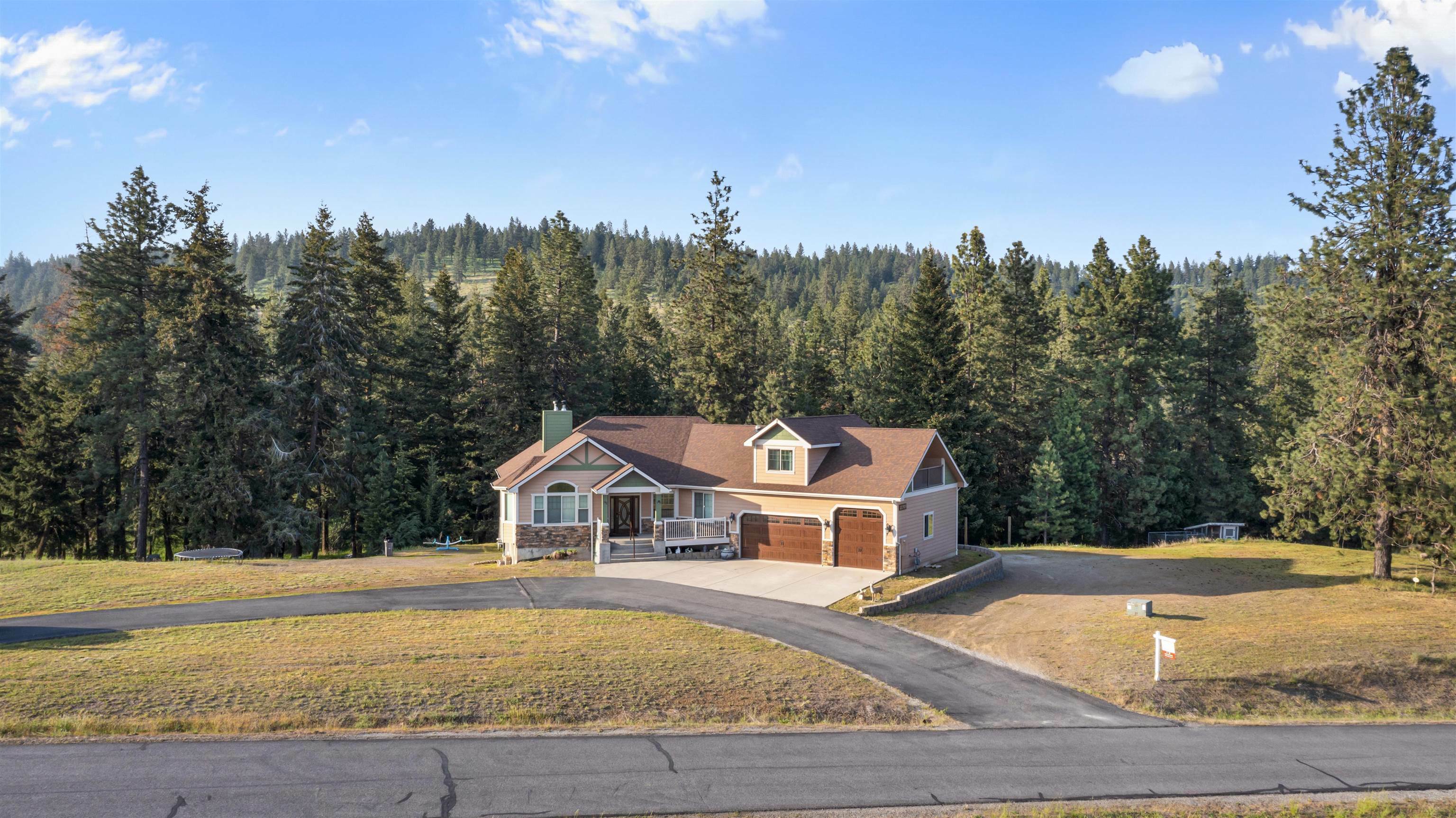 21909 E Harvard Vistas Ln  Newman Lake WA 99025 photo