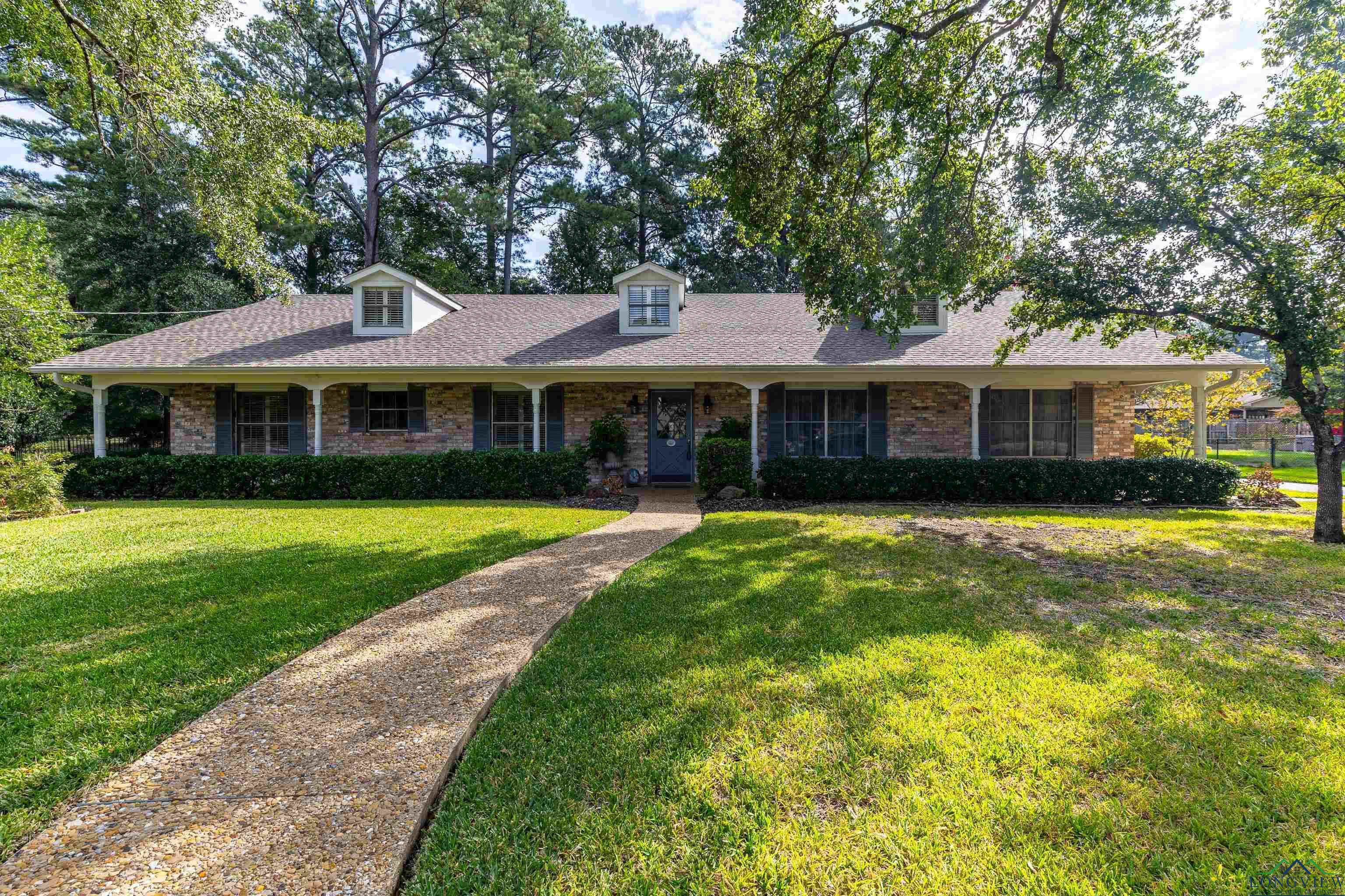 Property Photo:  1411 Whispering Pines Blvd  TX 75604 