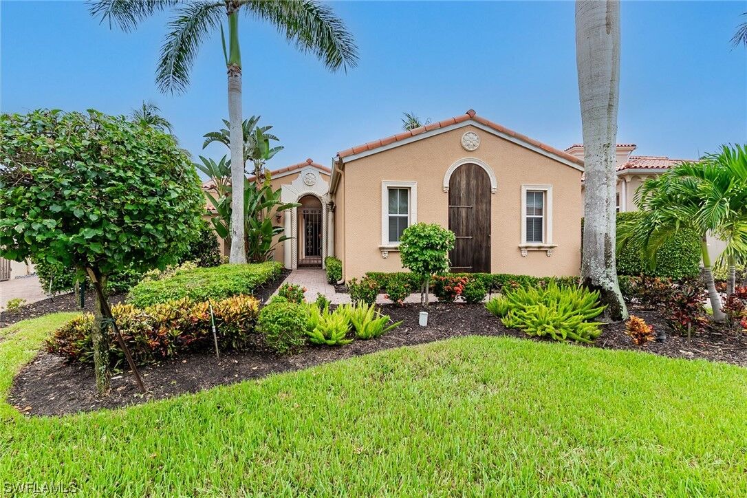 Property Photo:  8555 Bellagio Drive  FL 34114 