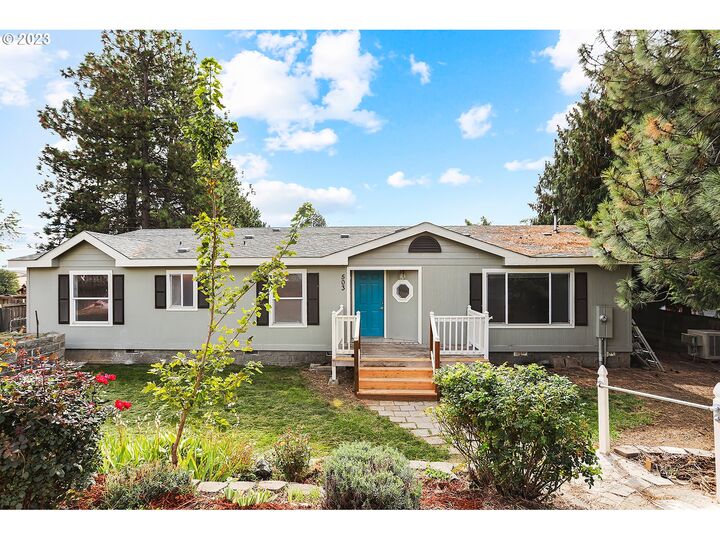 503 Court St  Moro OR 97039 photo