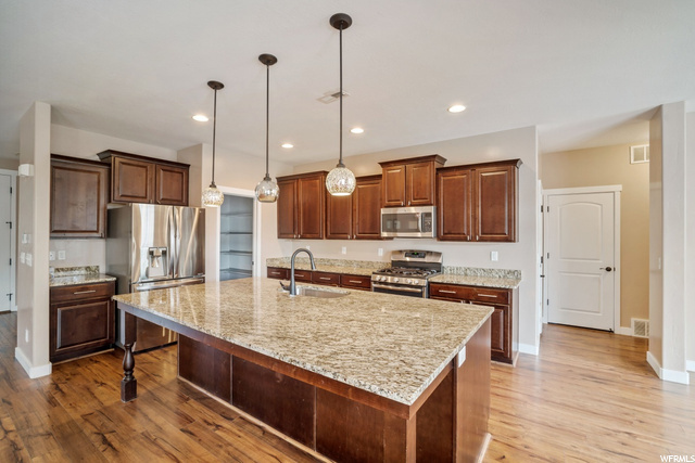 Property Photo:  928 Amberly Dr  UT 84054 