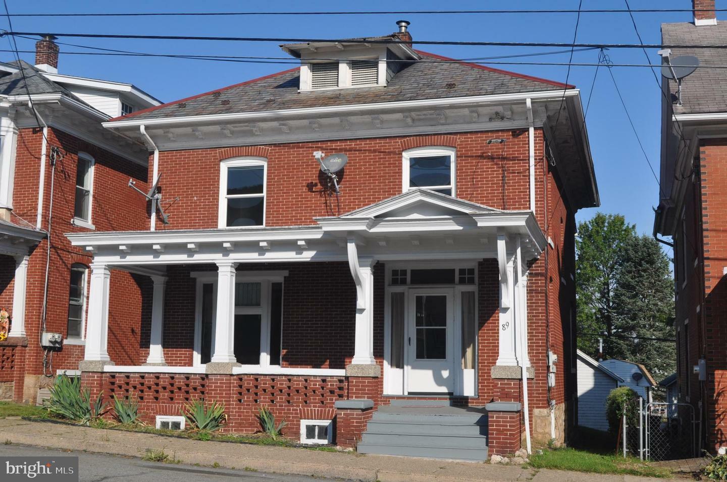 Property Photo:  89 E Main Street  PA 17023 