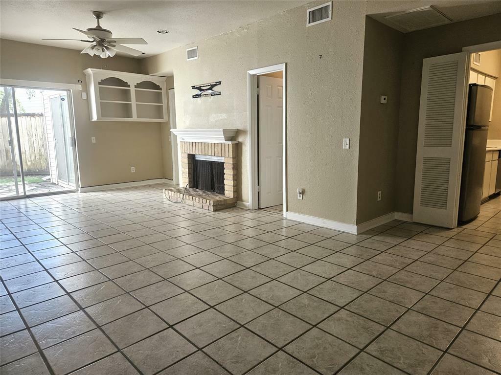 Property Photo:  9809 Richmond Avenue G10  TX 77042 