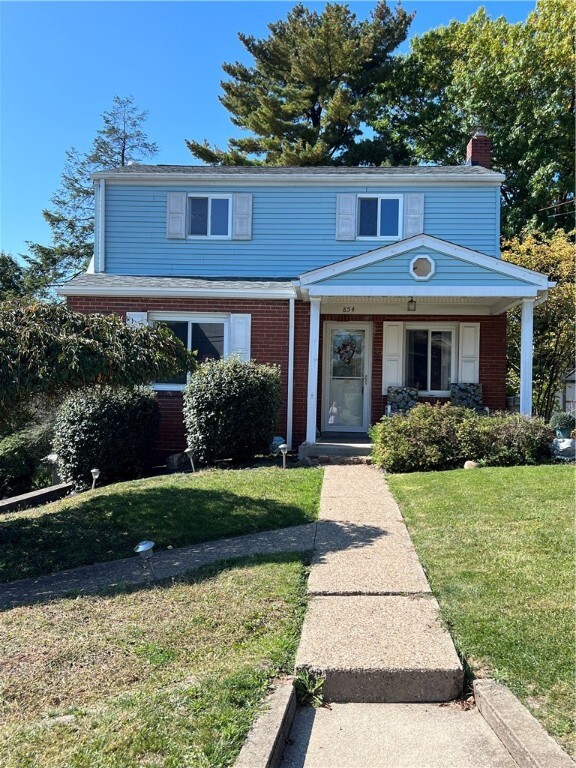 Property Photo: 854 Newport Drive PA 15234