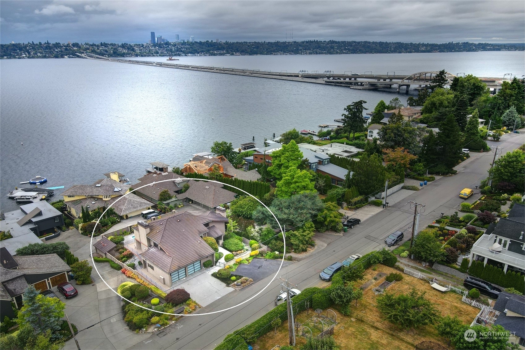 2731 60th Avenue SE  Mercer Island WA 98040 photo