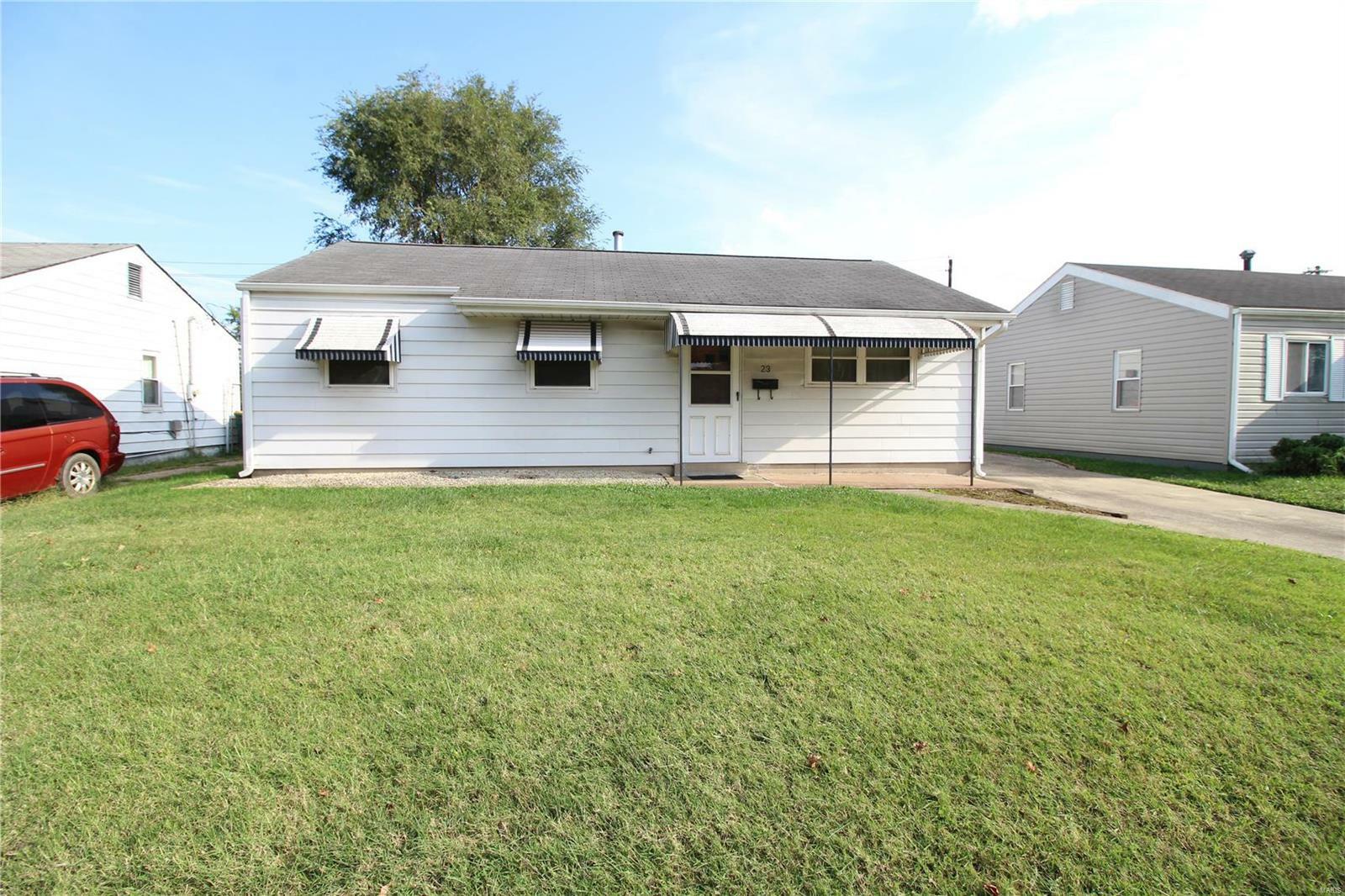 Property Photo: 23 Briarcliff Drive IL 62040