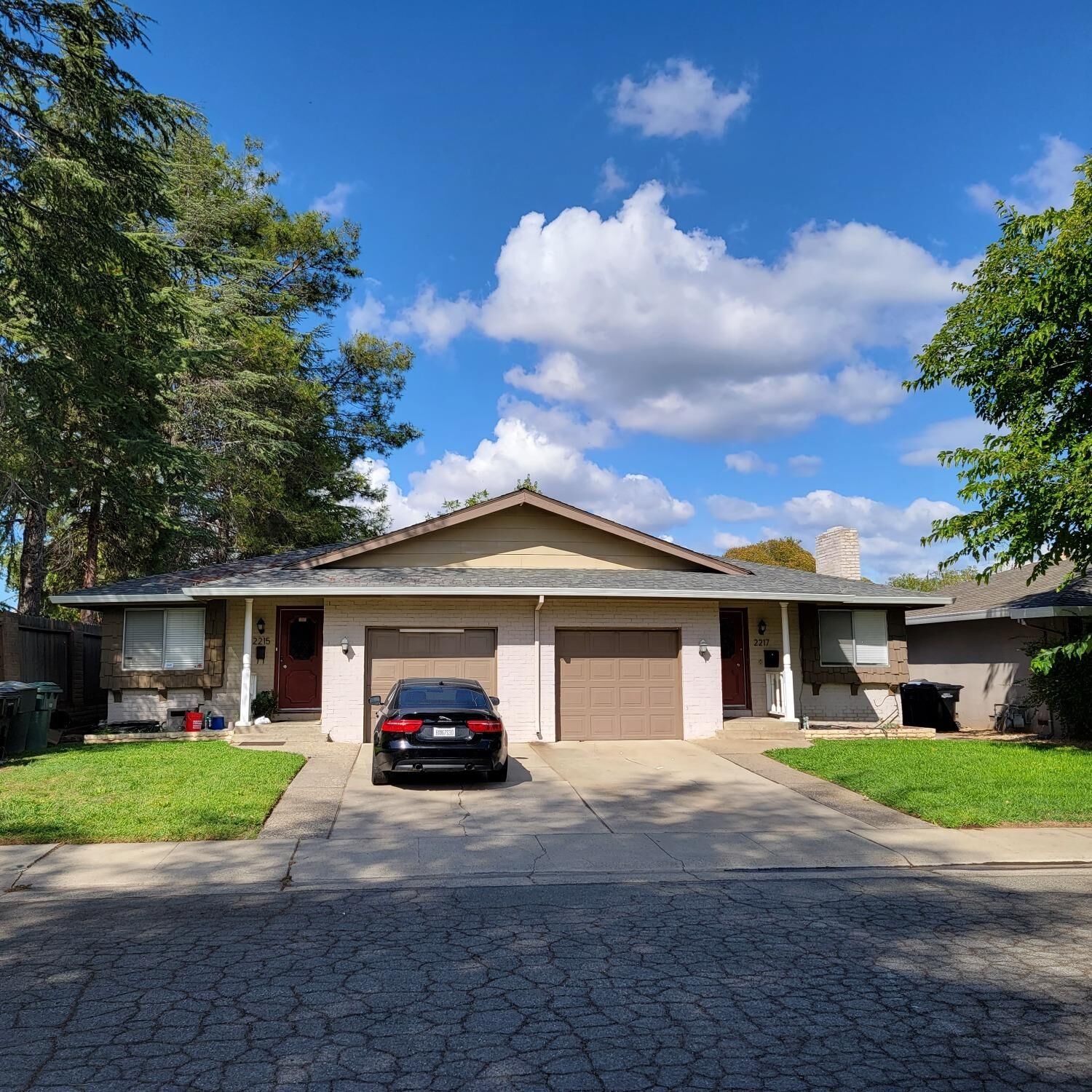 Property Photo: 2215 Roselee Way CA 95825