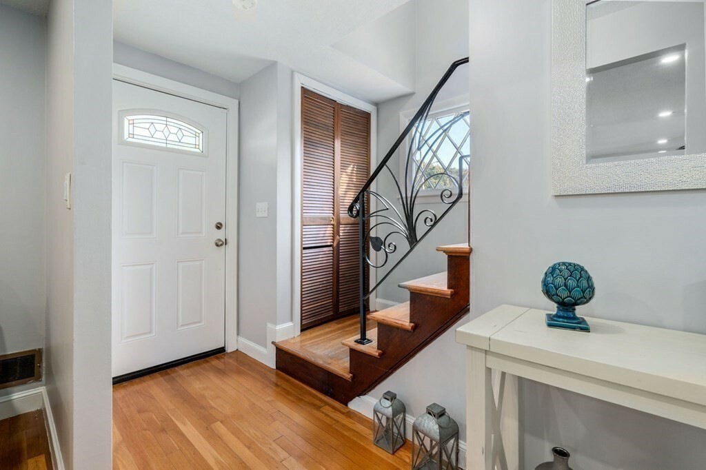 Property Photo:  95 Brookside Road  MA 01902 