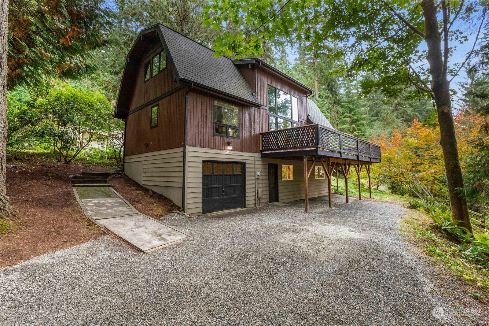 Property Photo:  29 Oakcrest Circle  WA 98229 