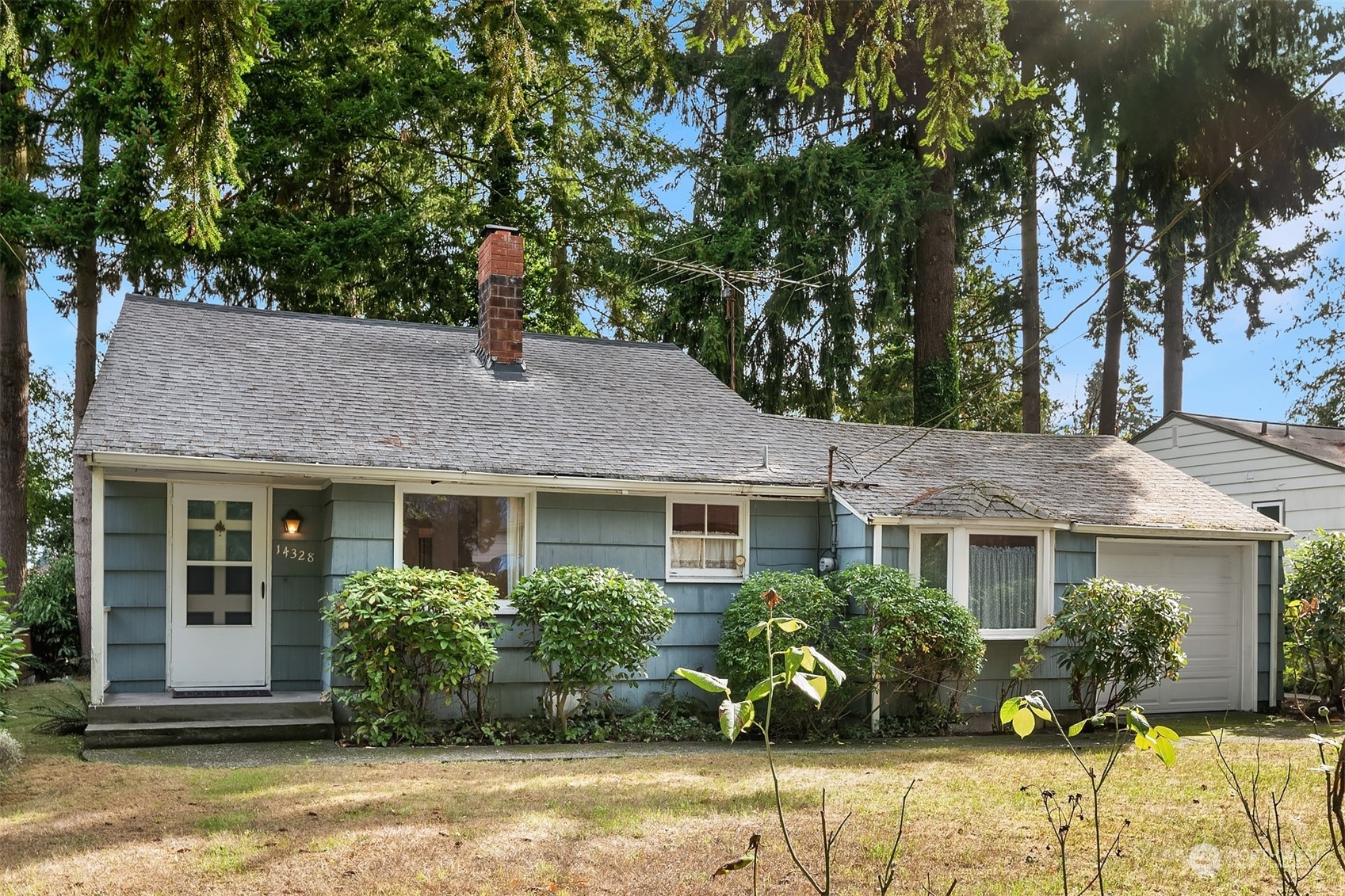 Property Photo:  14328 Corliss Avenue N  WA 98133 