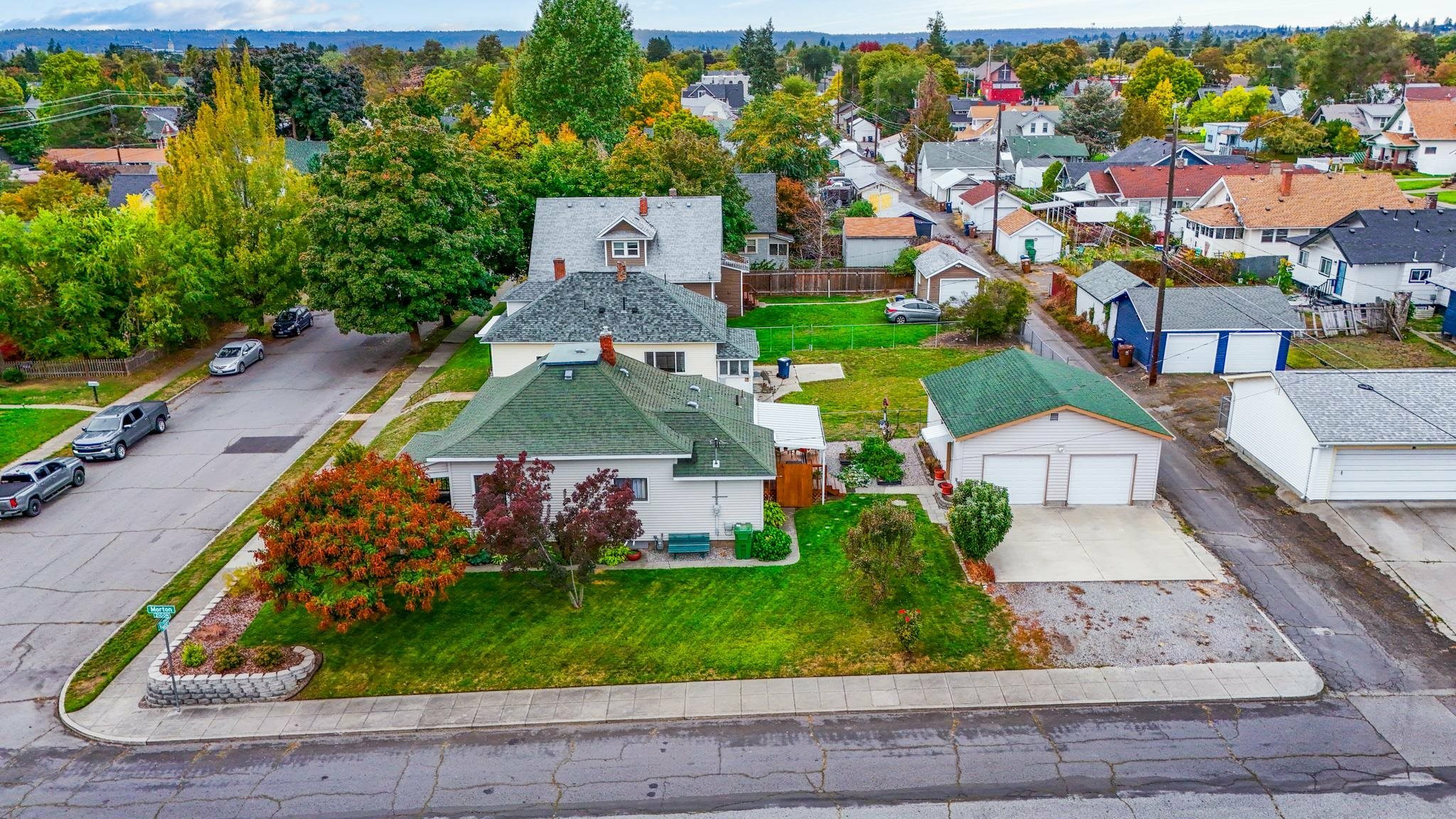 Property Photo: 1123 E Ermina Ave WA 99207