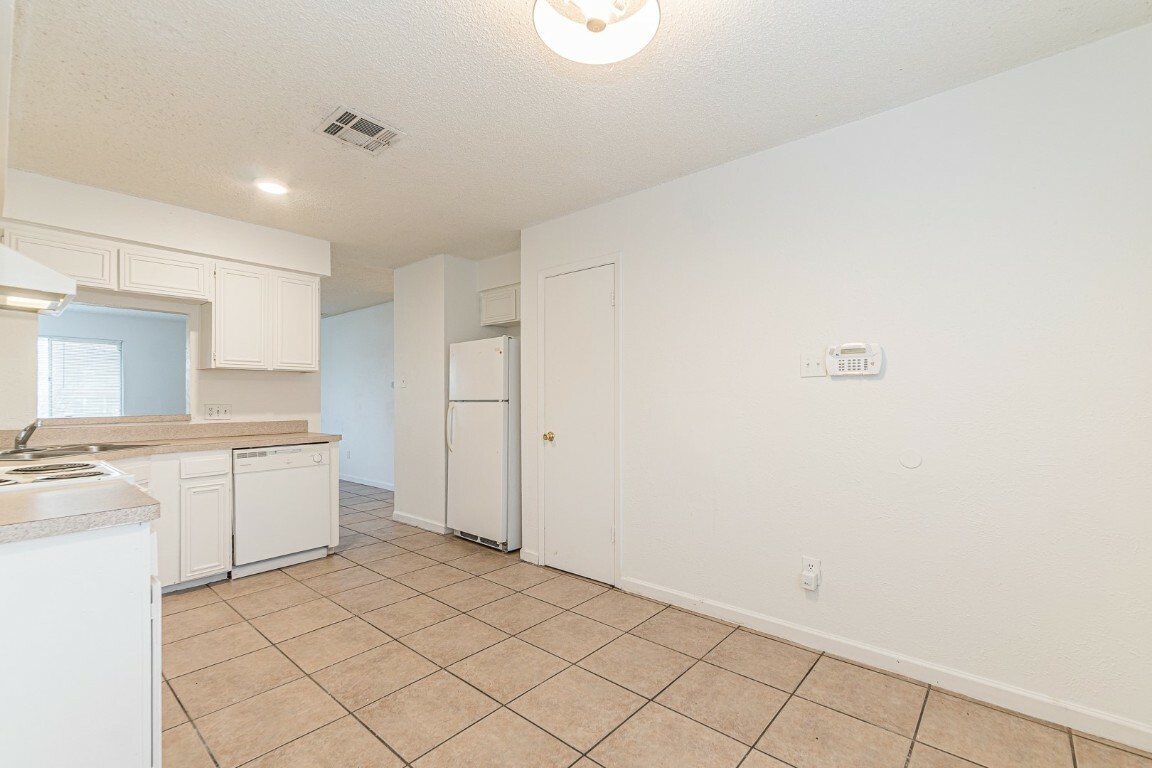 Property Photo:  311 W William Cannon Drive A &Amp B  TX 78745 