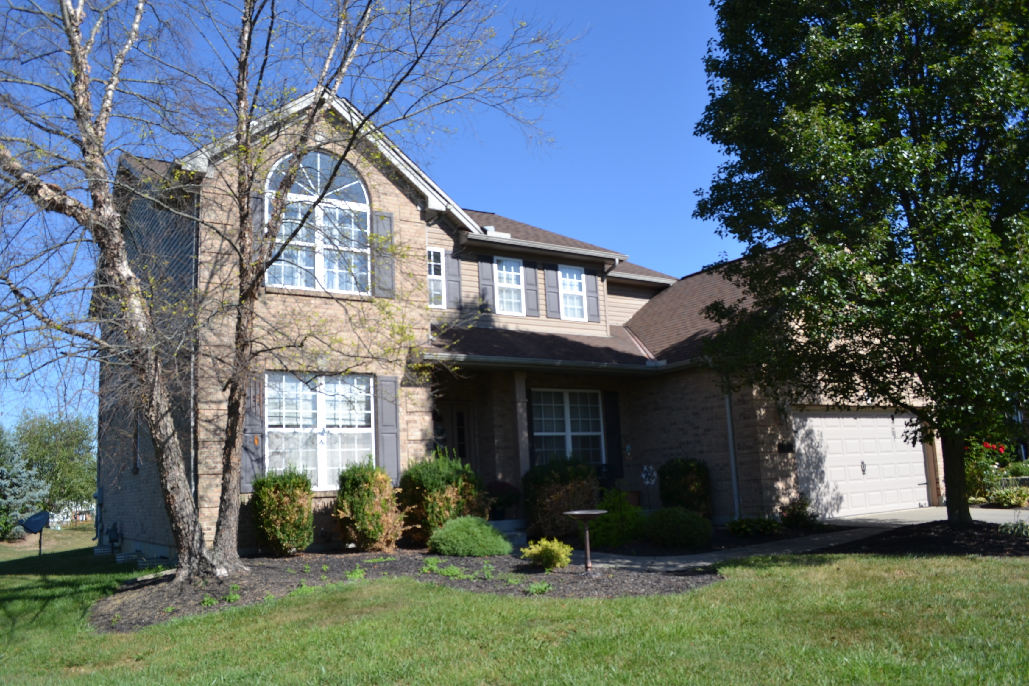 Property Photo: 537 E Brooke Dr OH 45050