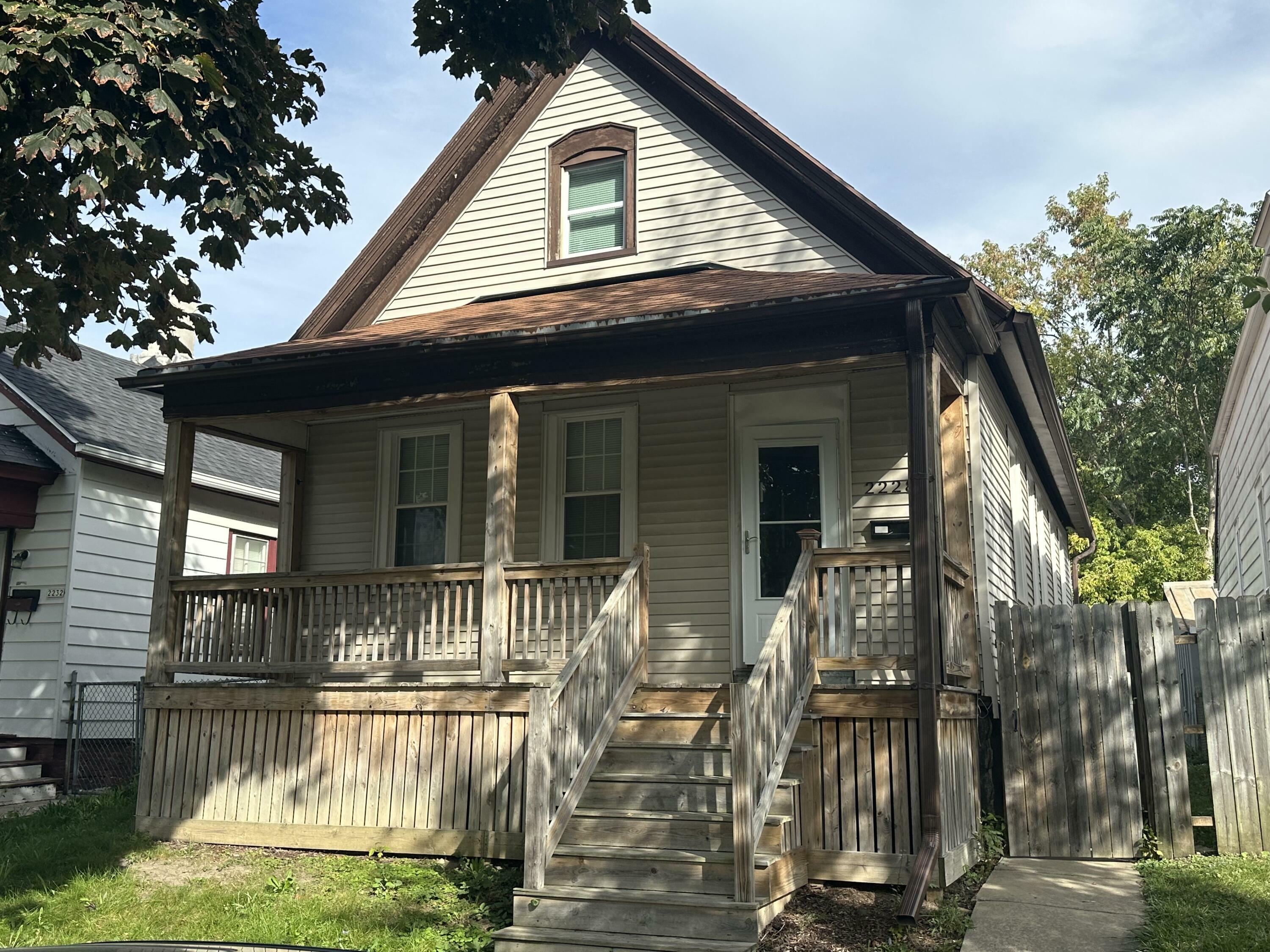 Property Photo: 2228 N Buffum St WI 53212