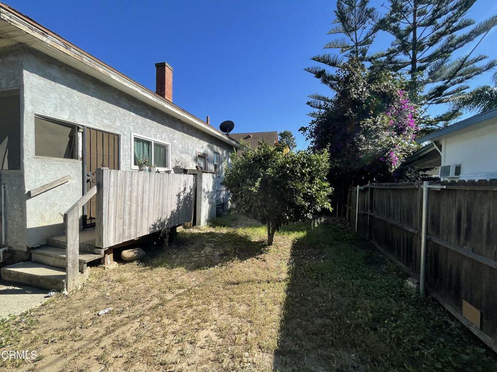 Property Photo:  330 N 9th Street  CA 93060 