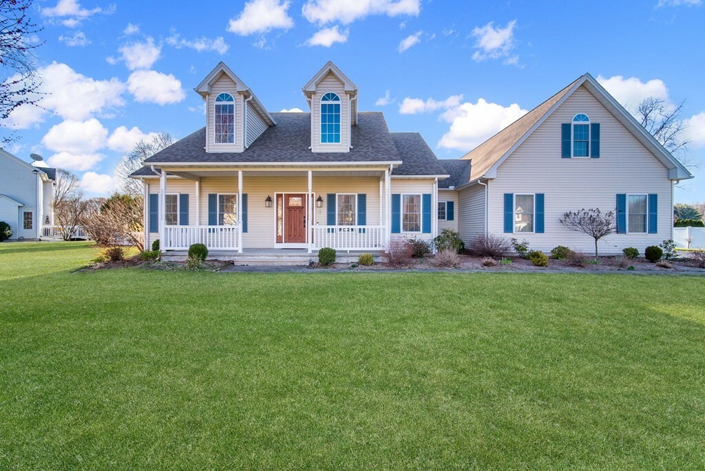 Property Photo: 3 Deer Run CT 06082