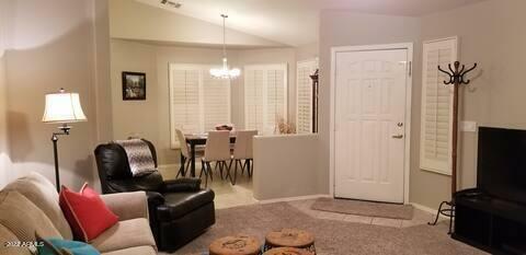 Property Photo:  16618 S 43rd Place  AZ 85048 