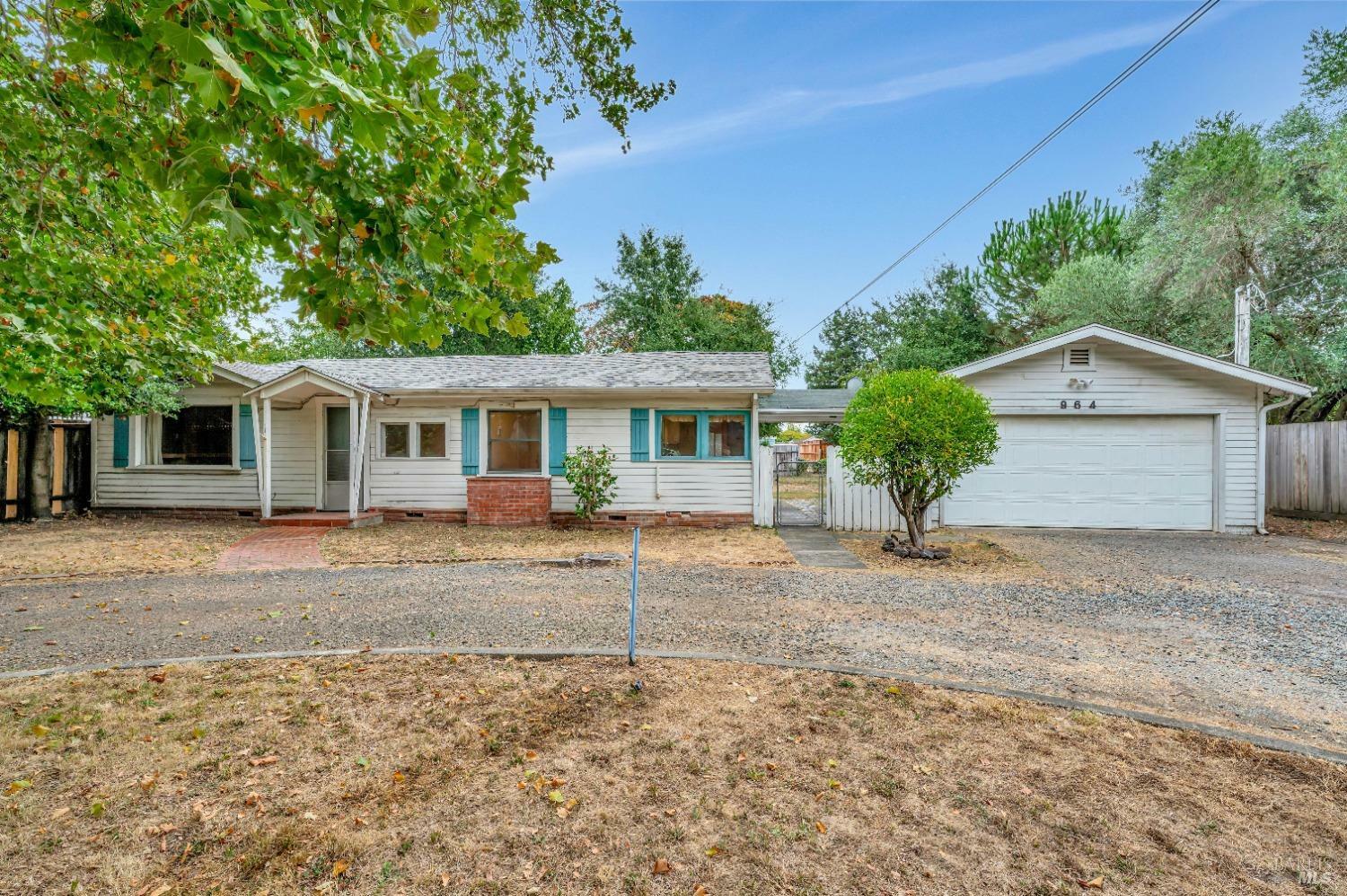 Property Photo:  964 Kenmore Lane  CA 95407 