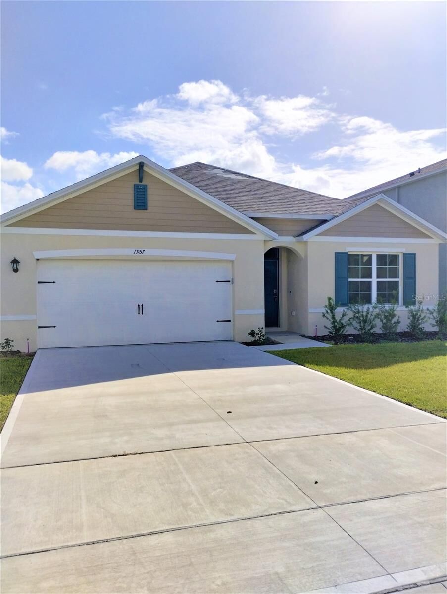 Property Photo:  1957 Carnostie Road  FL 33884 