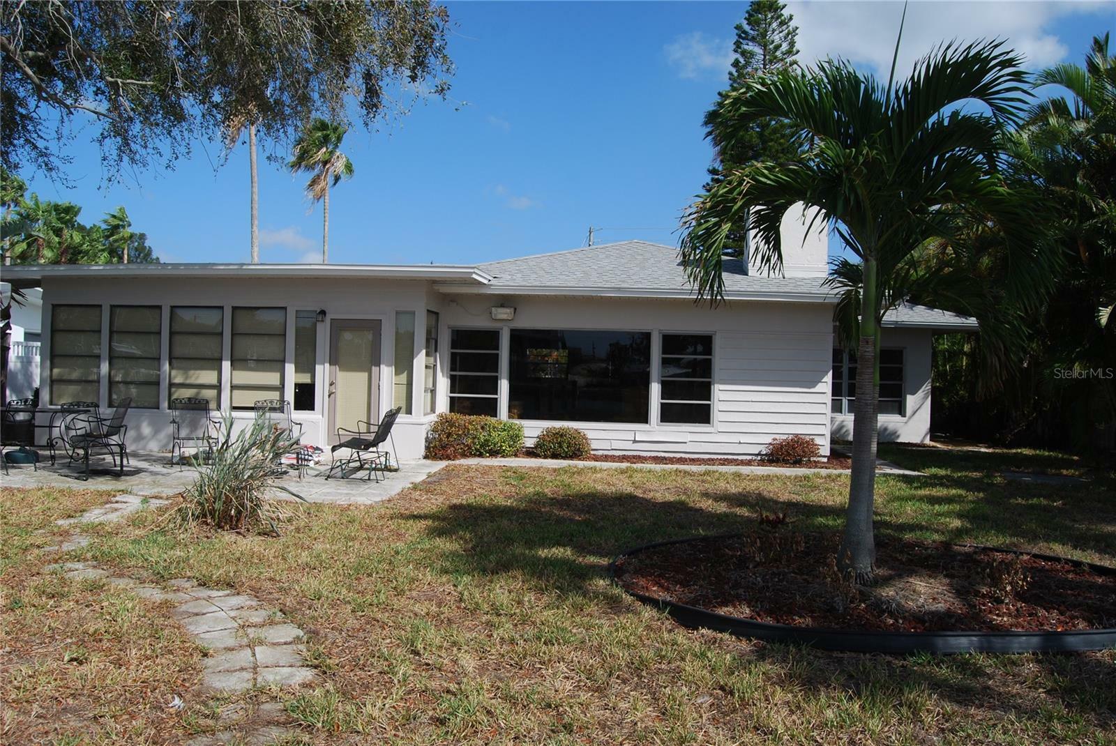 Property Photo: 3 Treasure Lane FL 33706