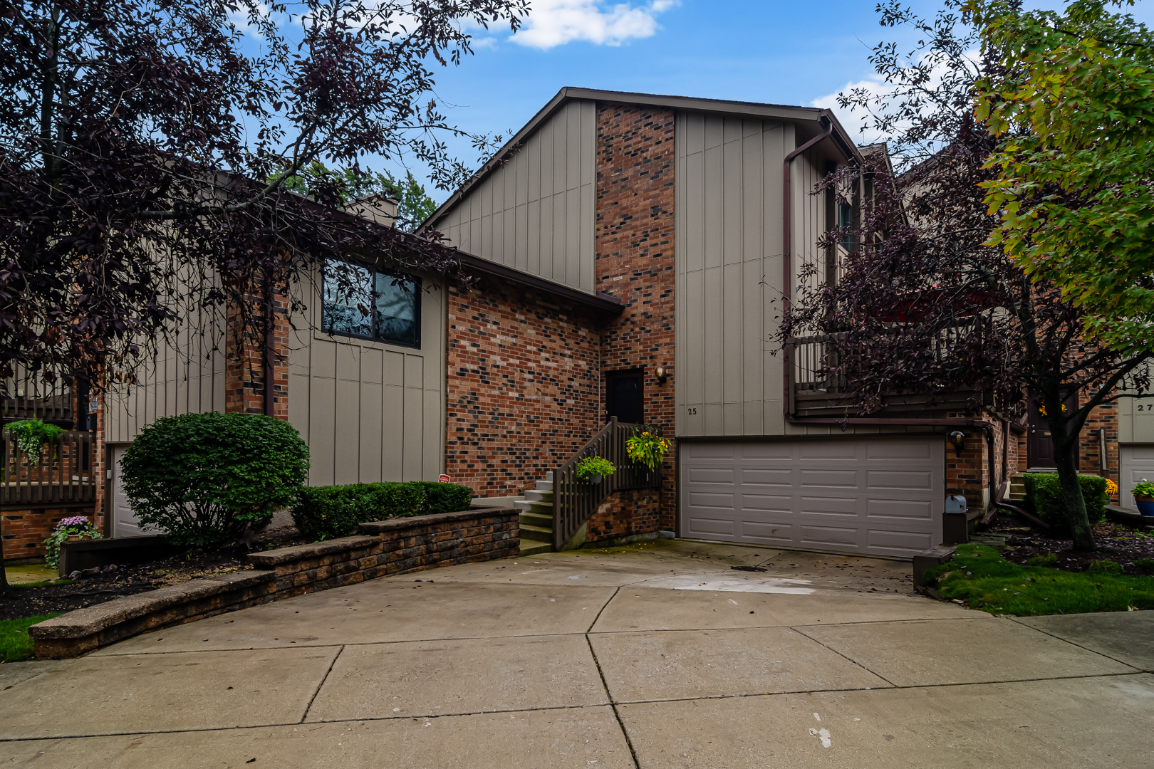 Property Photo: 25 Clubside Drive IL 60527