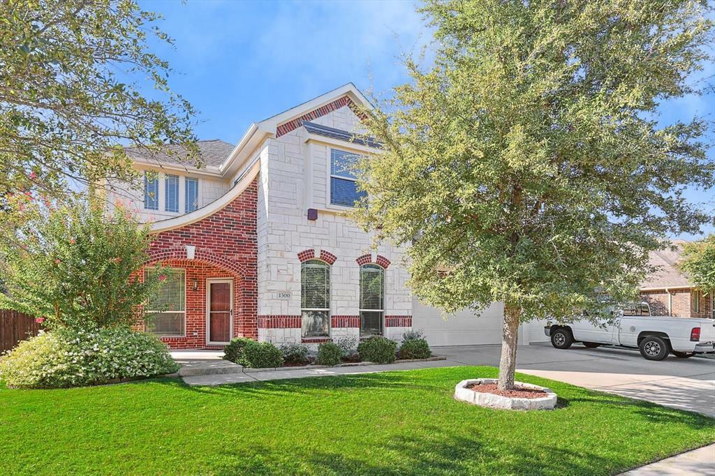 Property Photo:  1500 Meadow Run Drive  TX 75078 