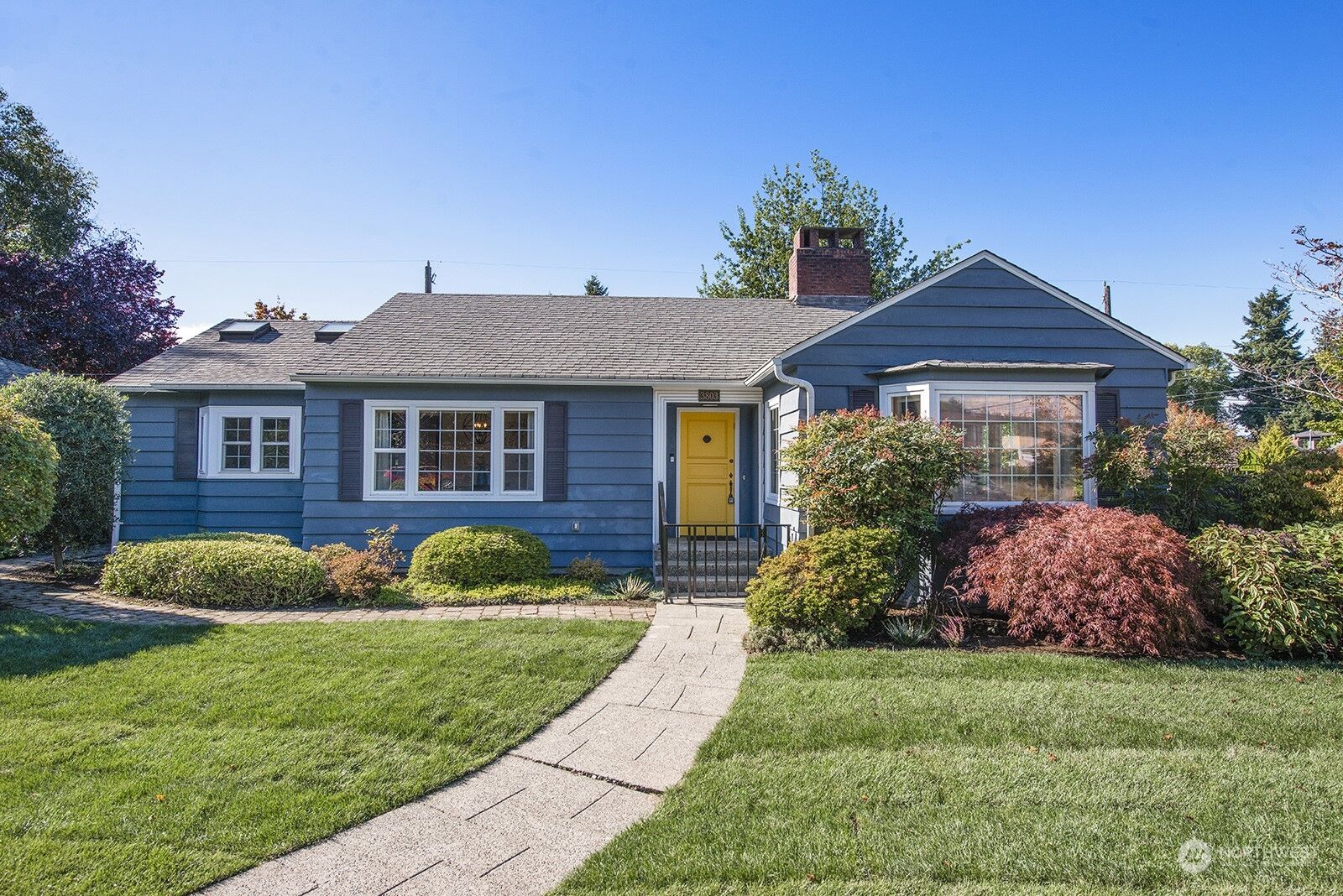 Home for sale in Seattle 3803 44th Avenue SW, Seattle, WA 98116