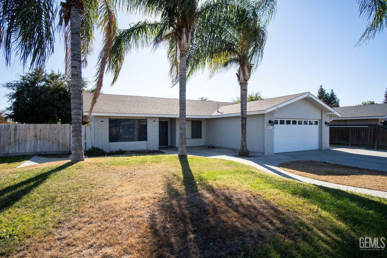 Property Photo:  1431 San Lucia Ave  CA 93257 