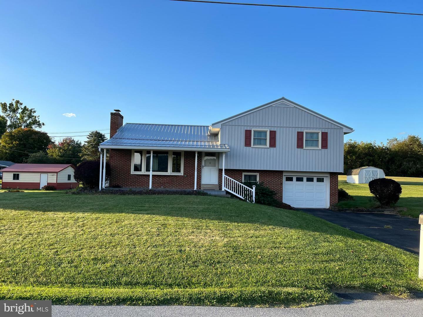 Property Photo:  216 Faculty Road  PA 17020 