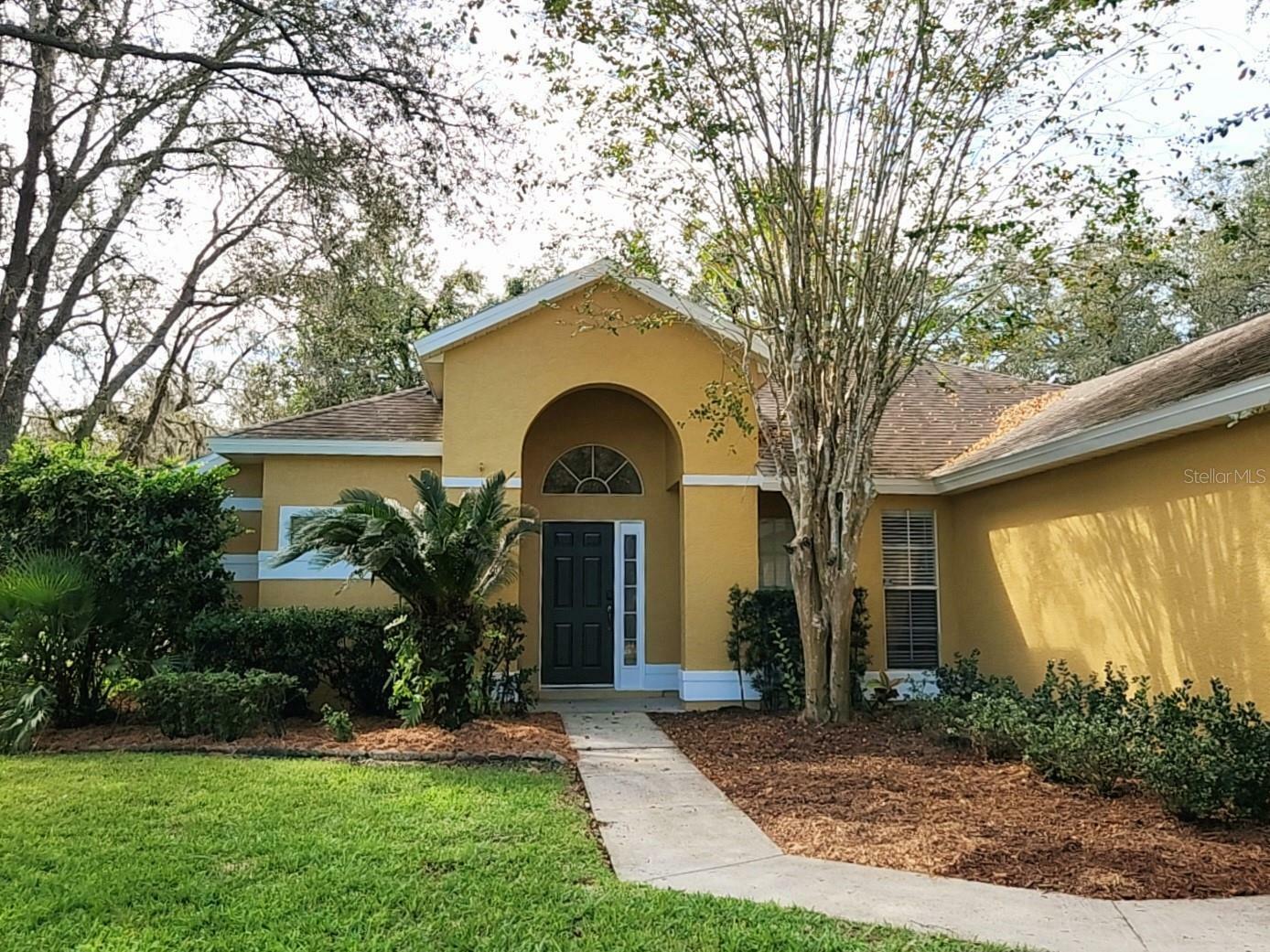 Property Photo:  3809 Howell Bend Court  FL 32765 