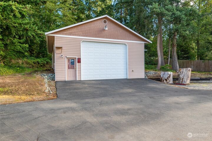 Property Photo:  661 E Crescent Harbor Road  WA 98277 