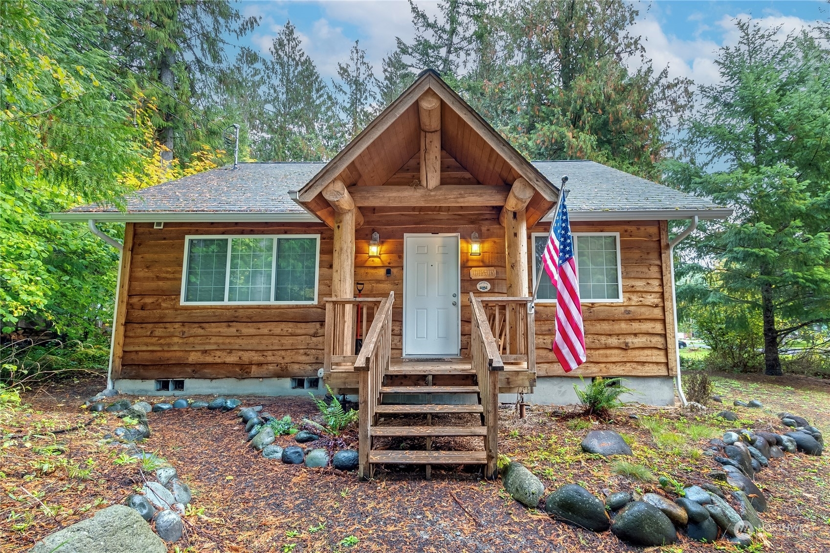 Property Photo:  111 Portal Street  WA 98361 