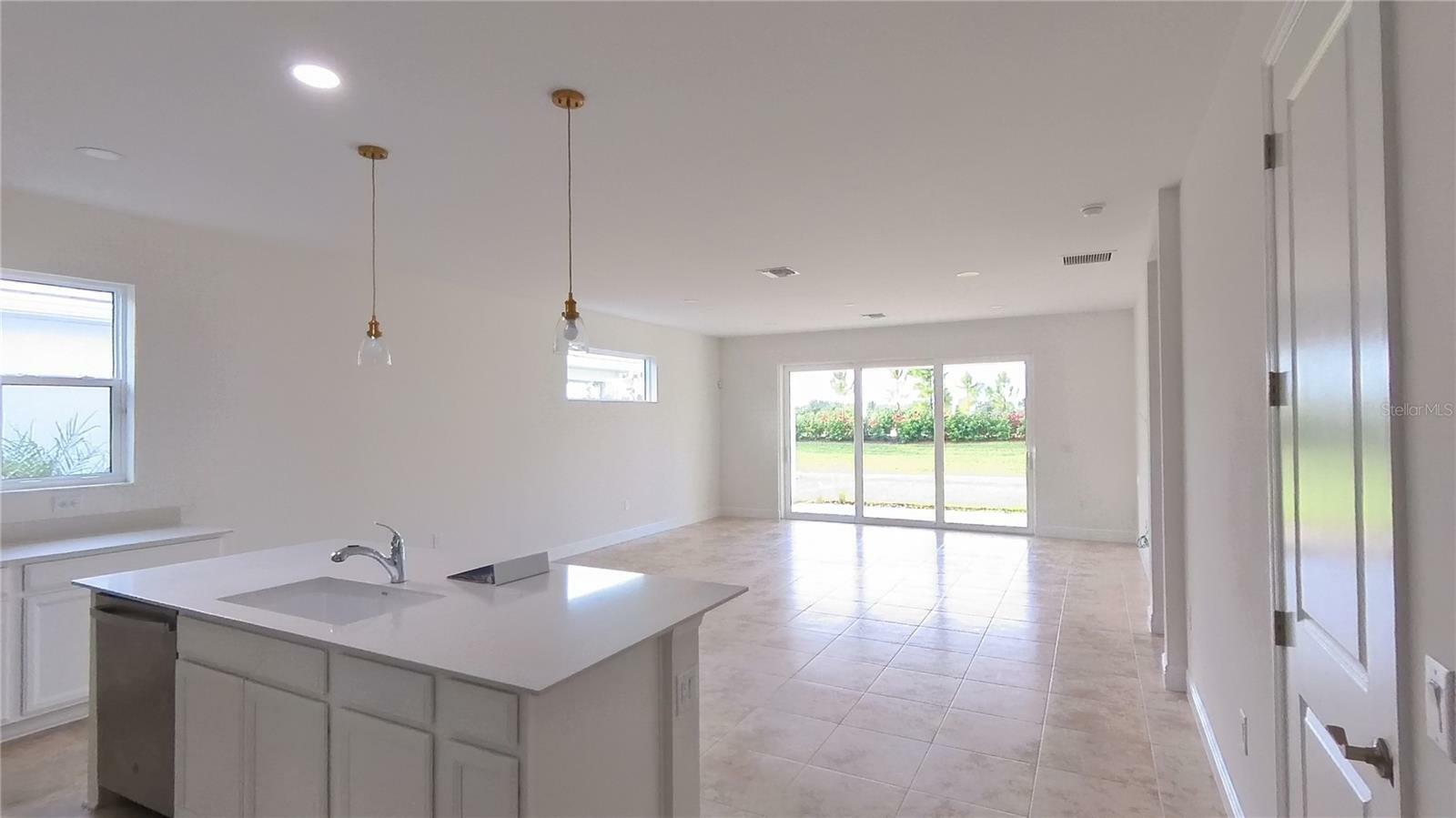 Property Photo:  8141 Sternway Road  FL 34240 