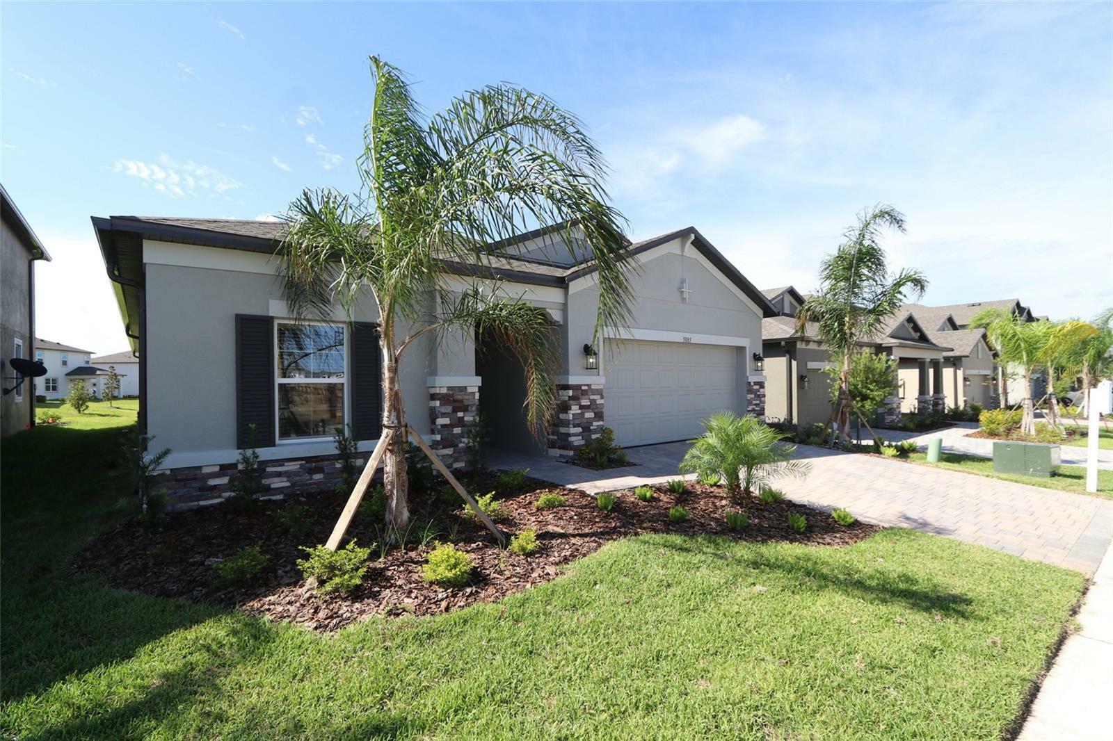 Property Photo:  5085 Bromeliad Avenue  FL 33598 