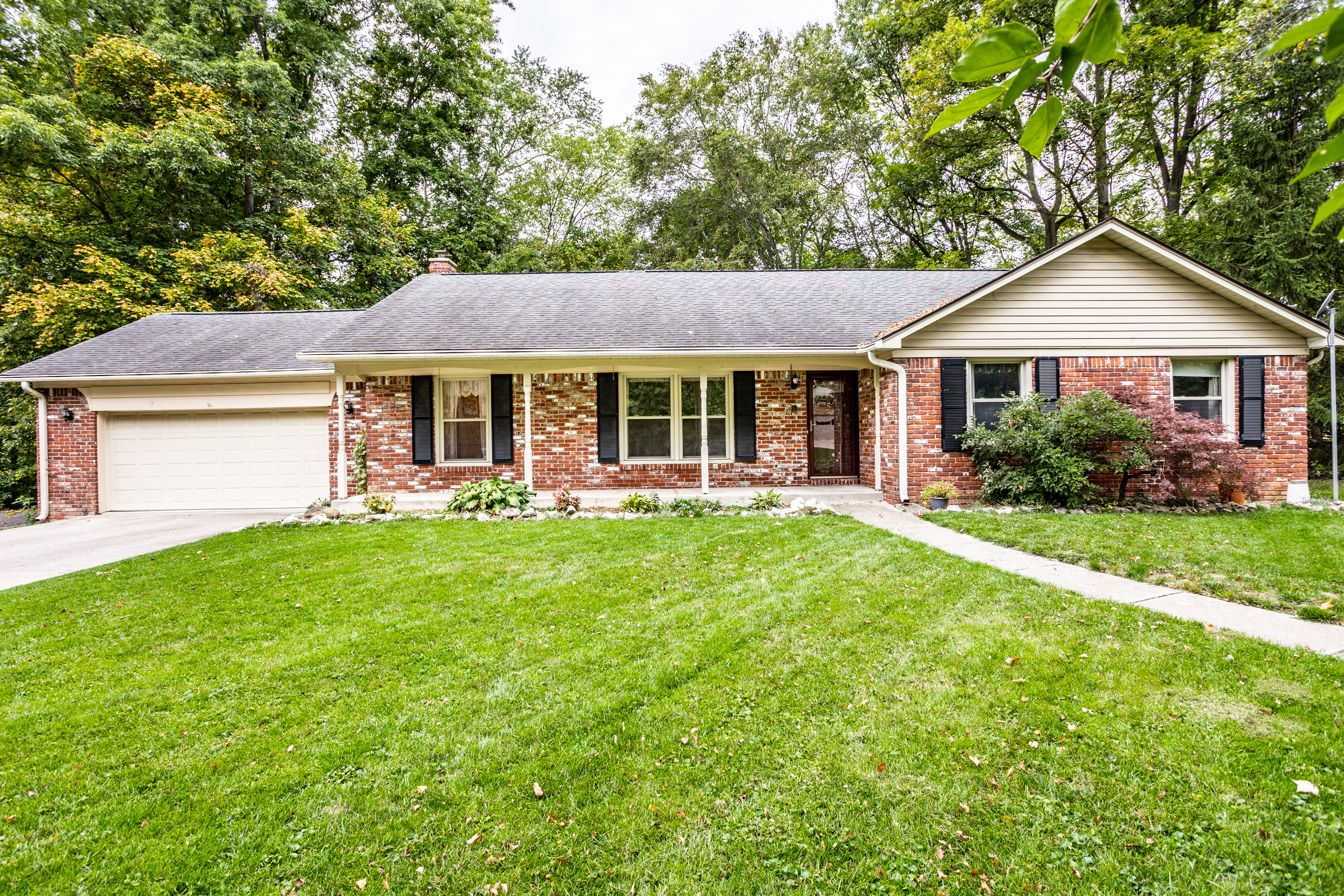 Property Photo: 10434 White Oak Drive IN 46033
