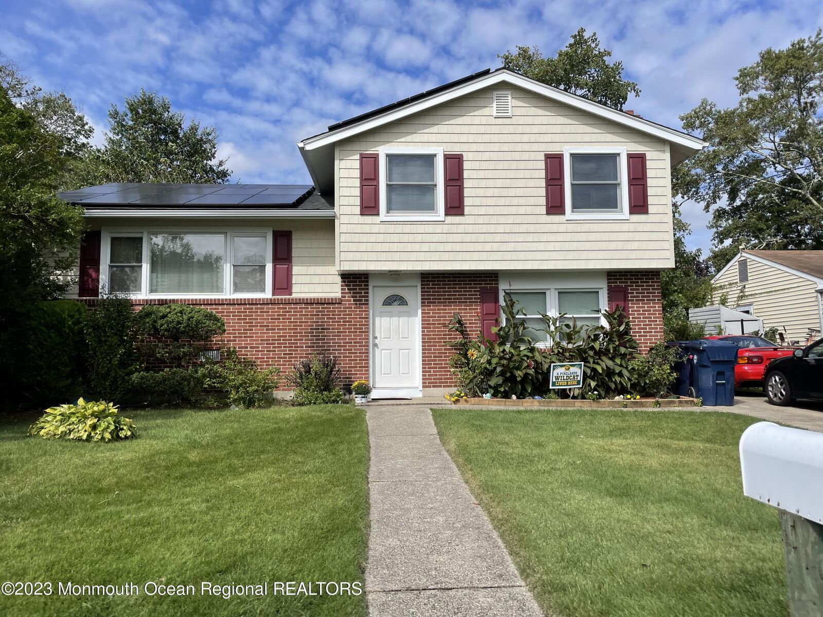 Property Photo:  332 Twin Lakes Boulevard  NJ 08087 